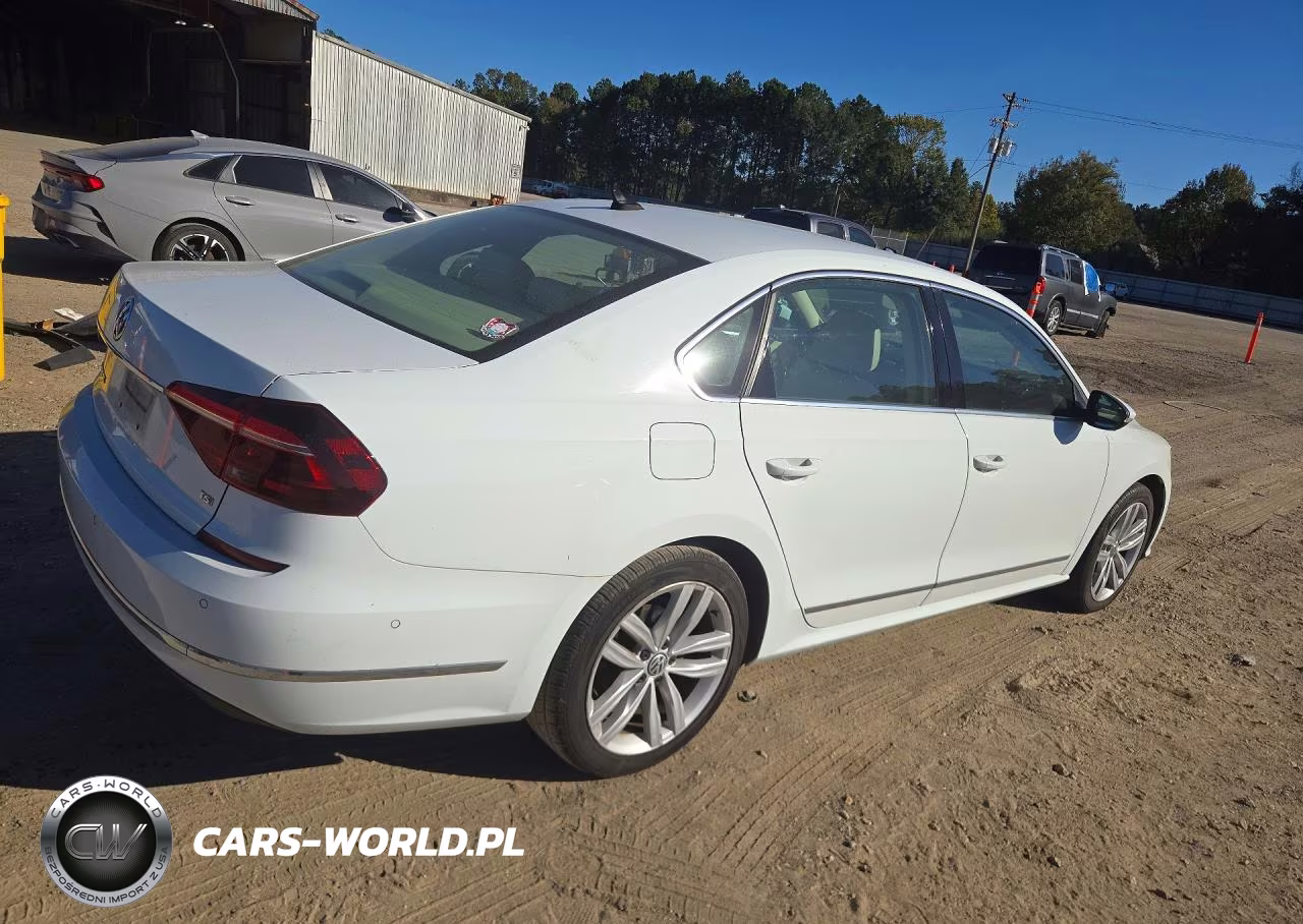 2018 Volkswagen Passat Sel Premium VIN:1VWCA7A3XJC034200 - 3