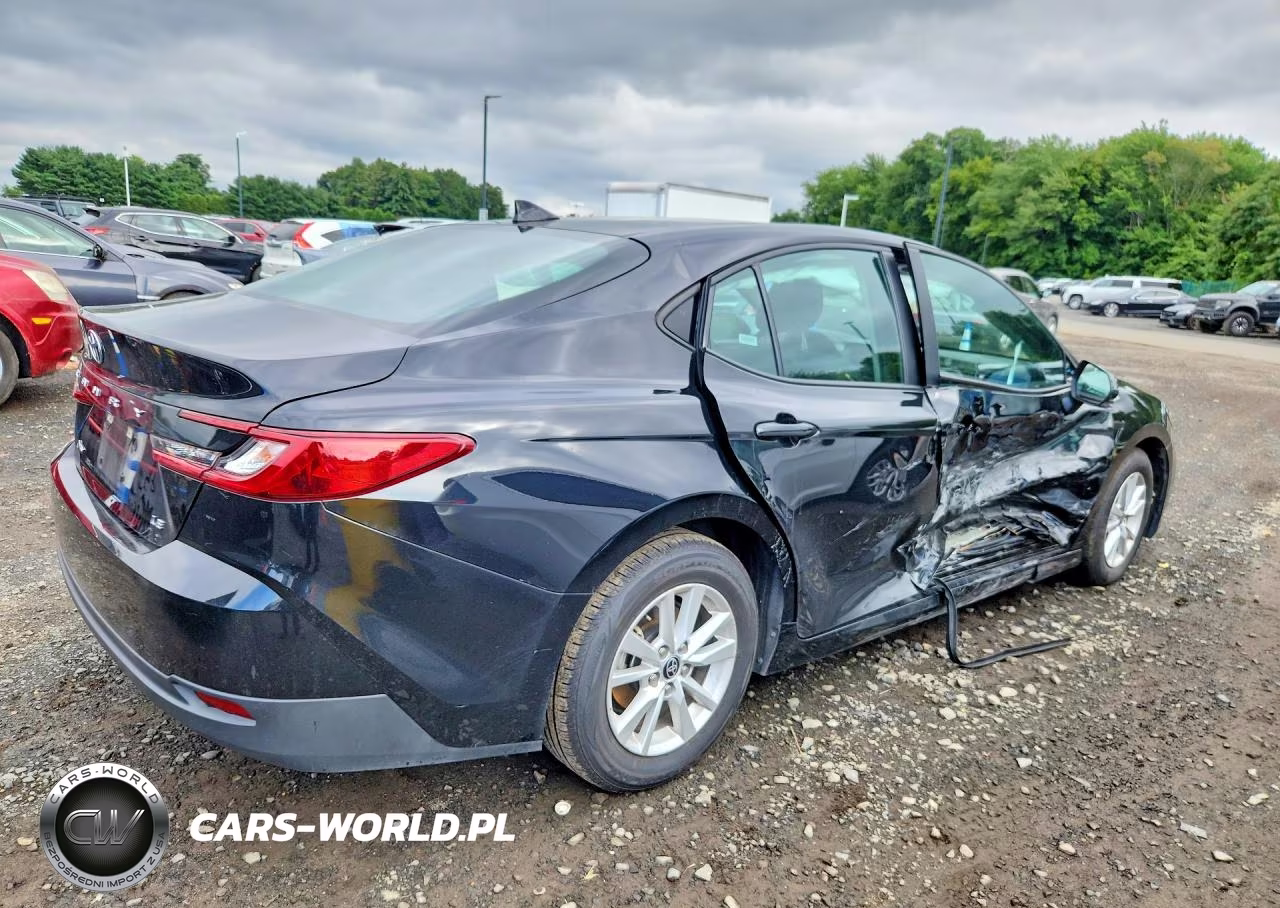 2025 Toyota Camry Le VIN:4T1DAACK8SU602489 - 3