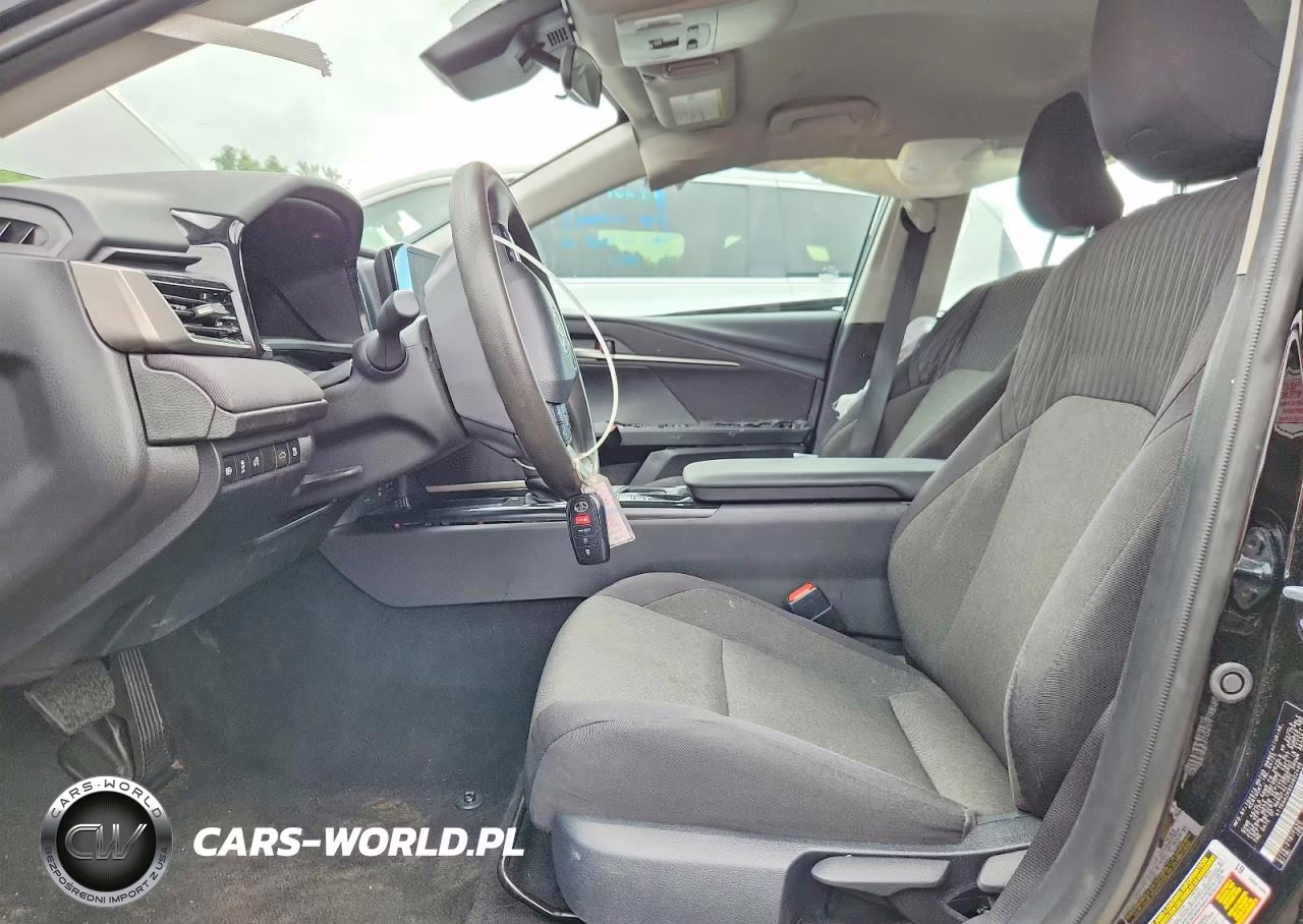 2025 Toyota Camry Le VIN:4T1DAACK8SU602489 - 7