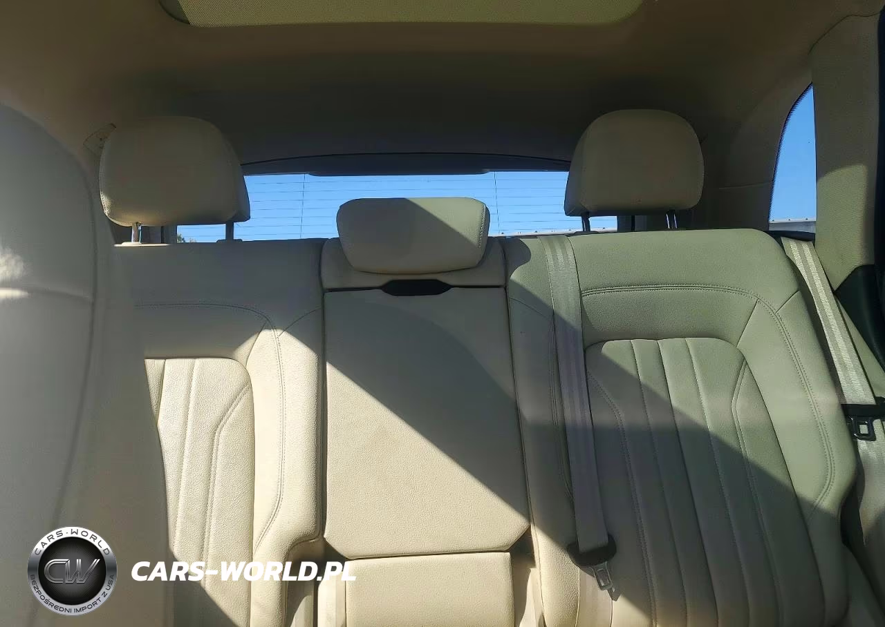2018 Audi Q5 Premium Plus VIN:WA1BNAFY0J2027602 - 10