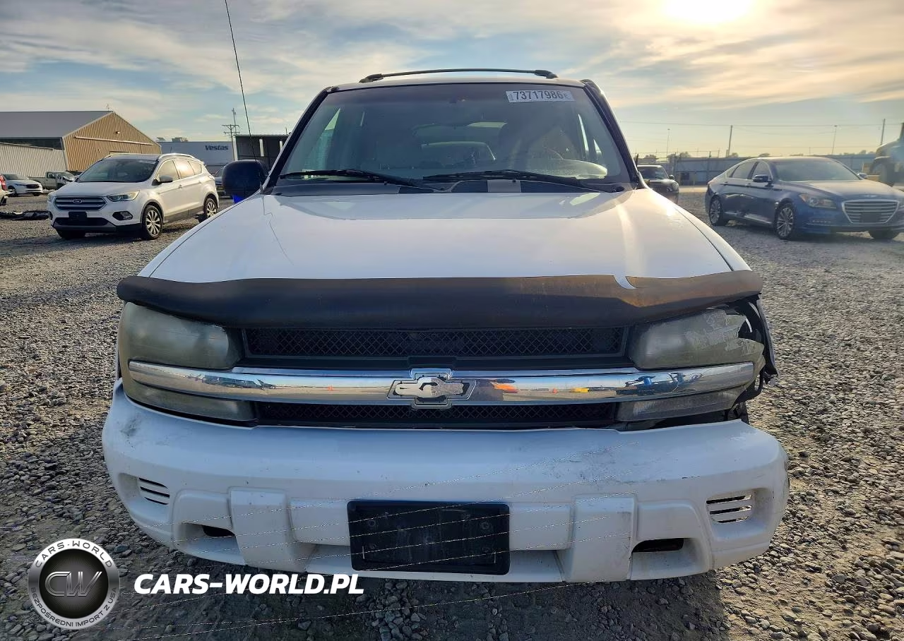 2005 Chevrolet Trailblazer Ls VIN:1GNDT13S852379943 - 5