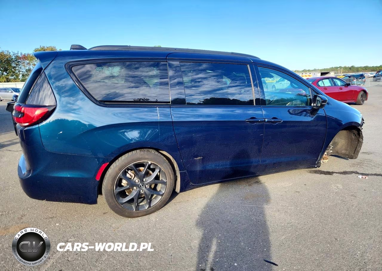 2025 Chrysler Pacifica Limited VIN:2C4RC1GG2SR529403 - 3