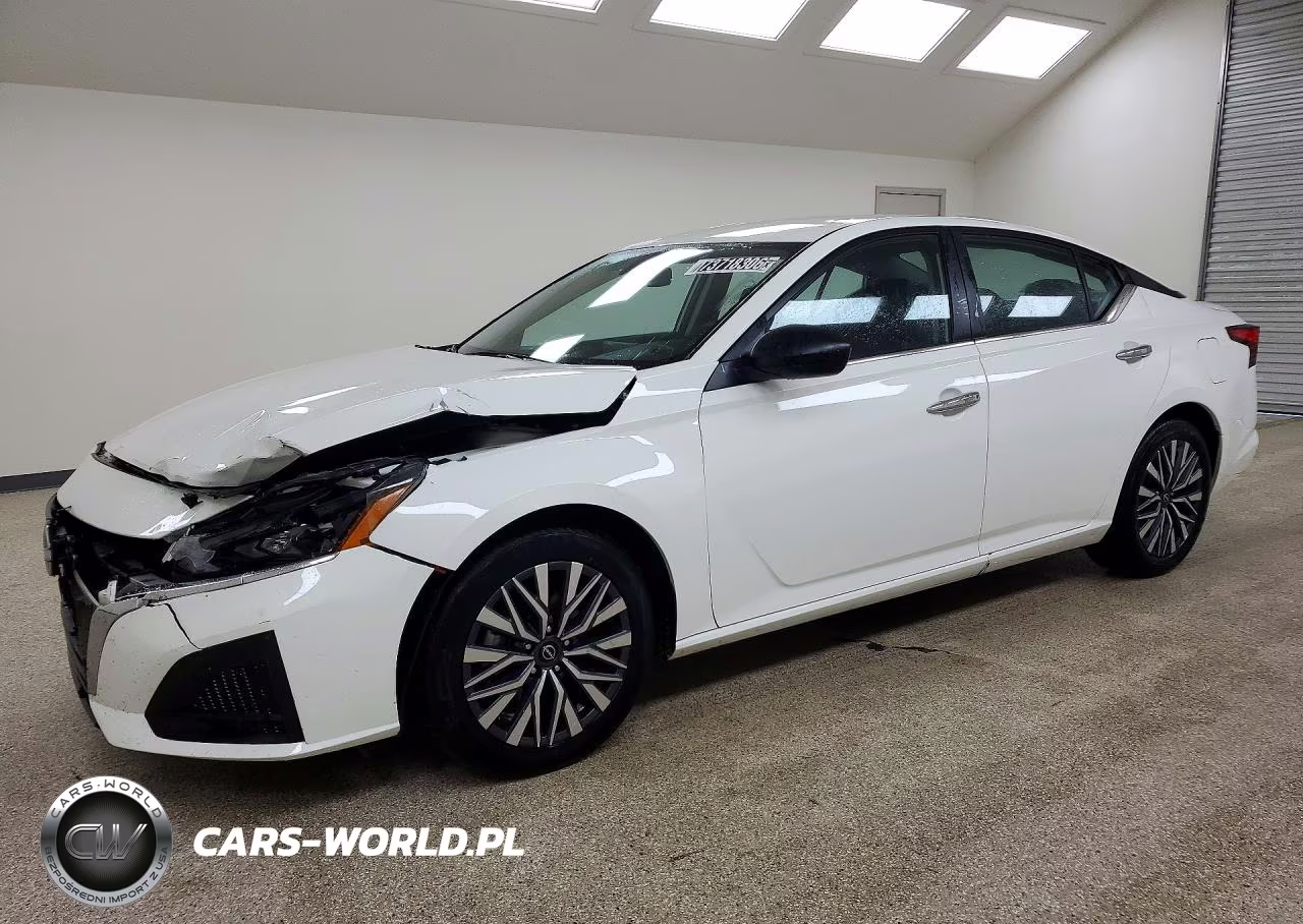 2025 Nissan Altima Sv – zdjęcie 1 z 12