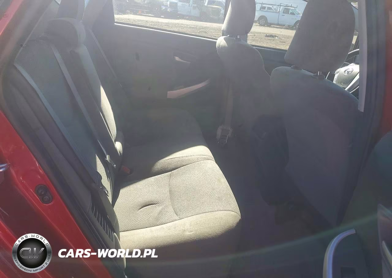 2015 Toyota Prius Two VIN:JTDKN3DU3F0445995 - 10