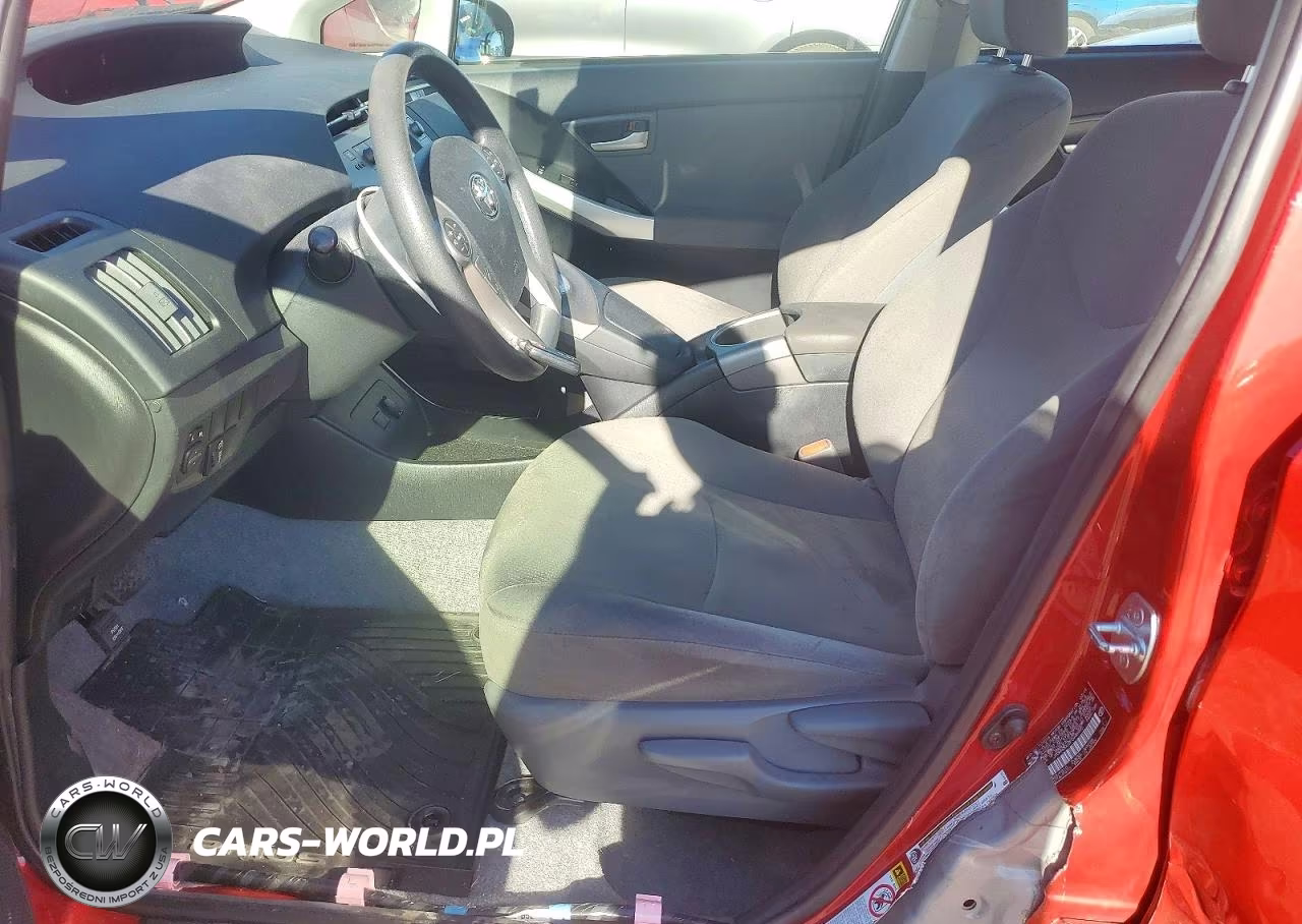 2015 Toyota Prius Two VIN:JTDKN3DU3F0445995 - 7