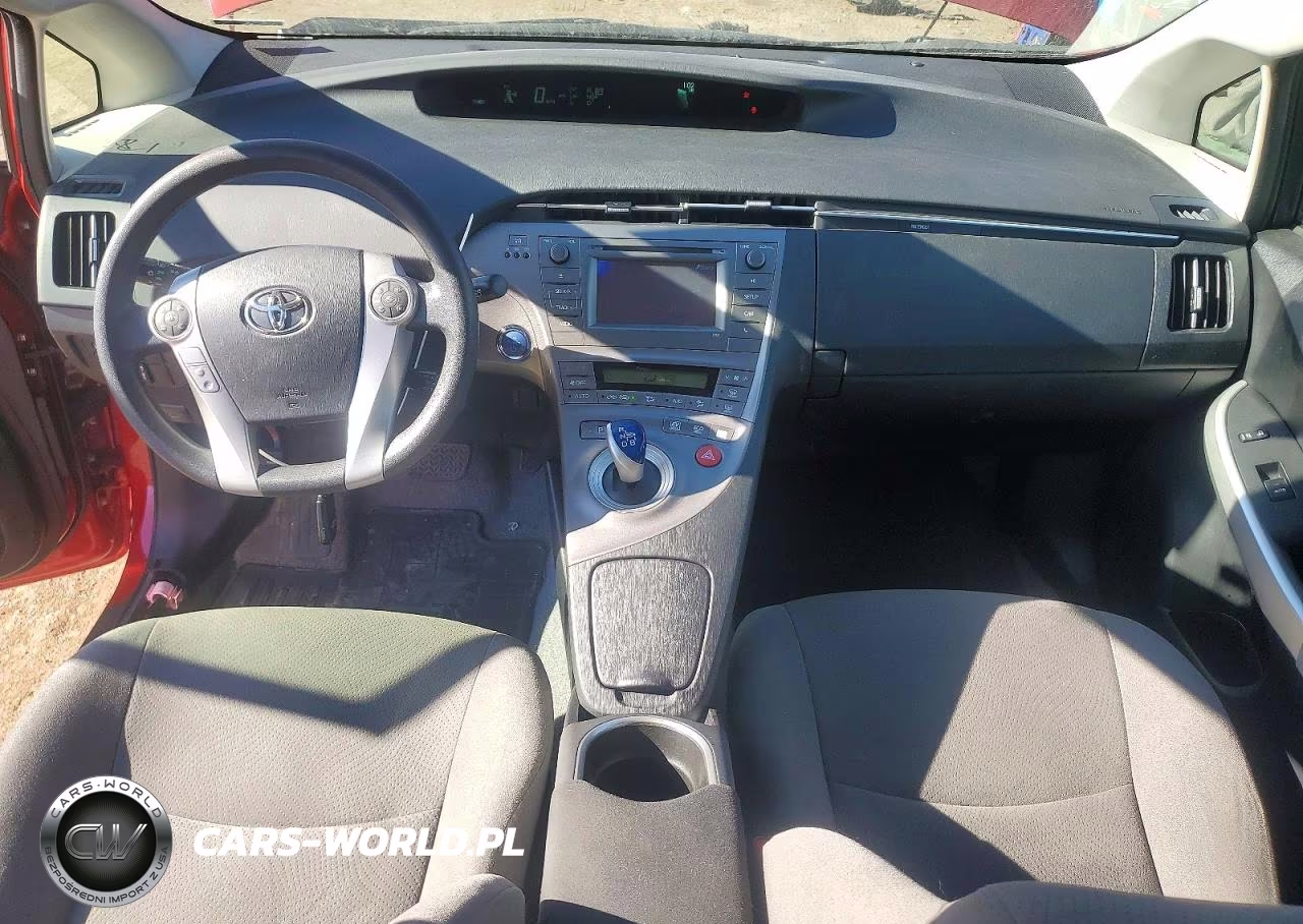 2015 Toyota Prius Two VIN:JTDKN3DU3F0445995 - 8