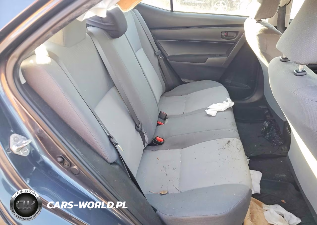 2018 Toyota Corolla L VIN:5YFBURHE8JP855666 - 10