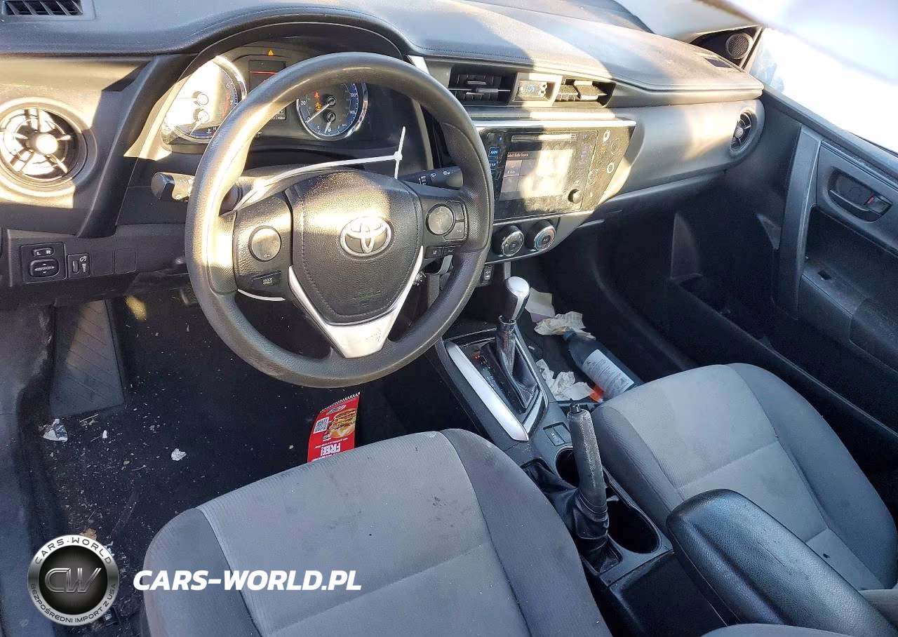 2018 Toyota Corolla L VIN:5YFBURHE8JP855666 - 8