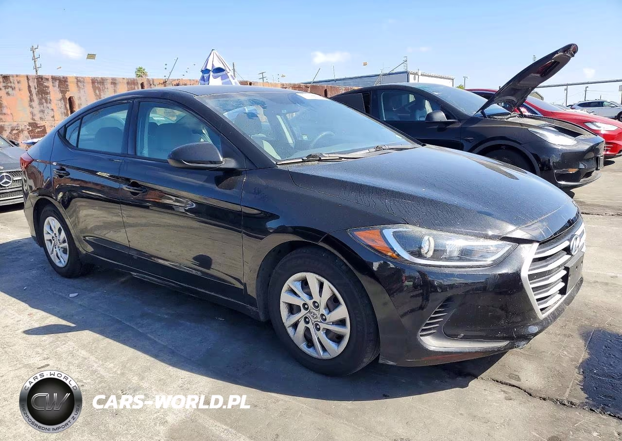 2018 Hyundai Elantra Se VIN:5NPD74LF9JH353605 - 4