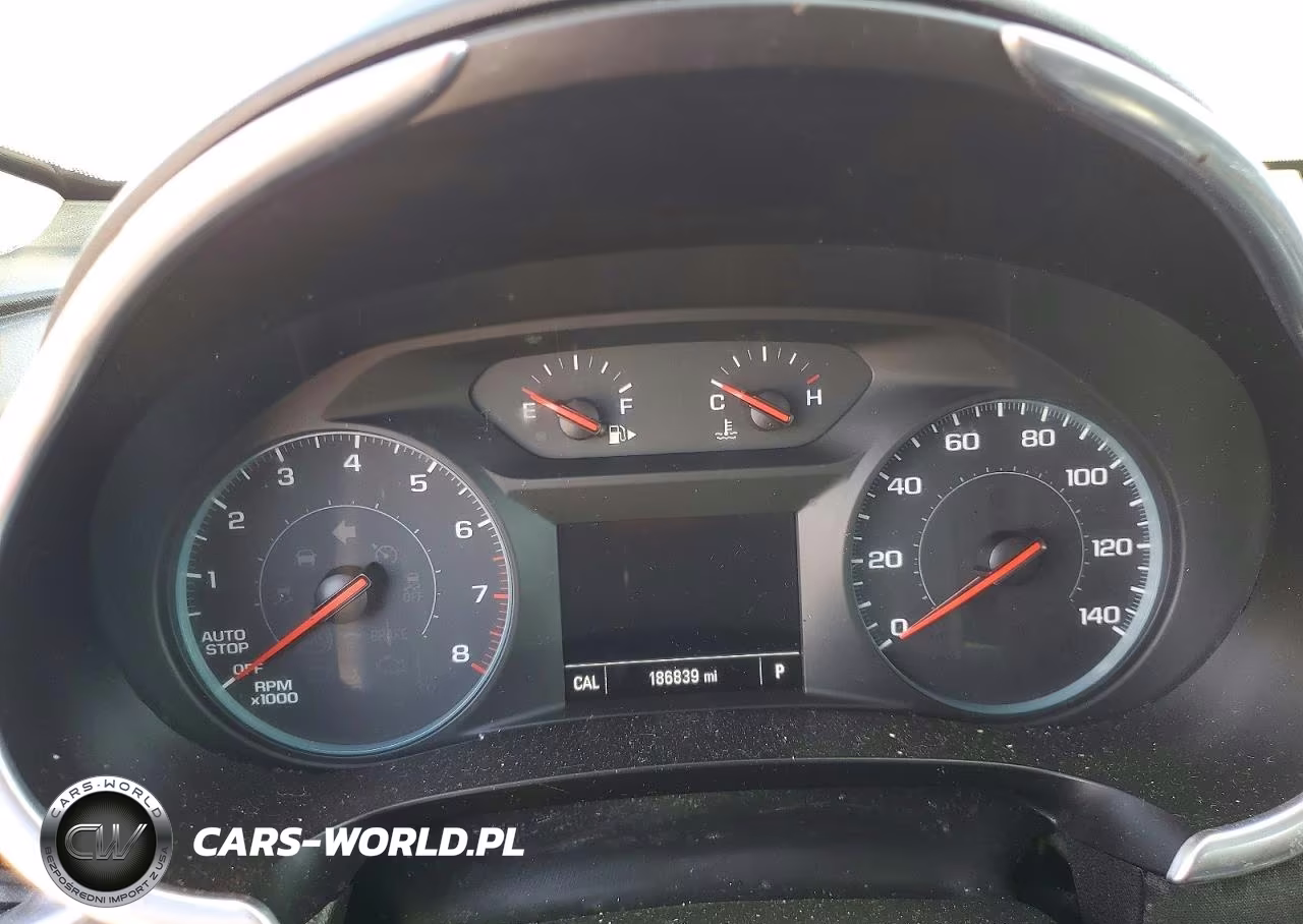2018 Chevrolet Malibu Lt VIN:1G1ZD5ST2JF247477 - 9