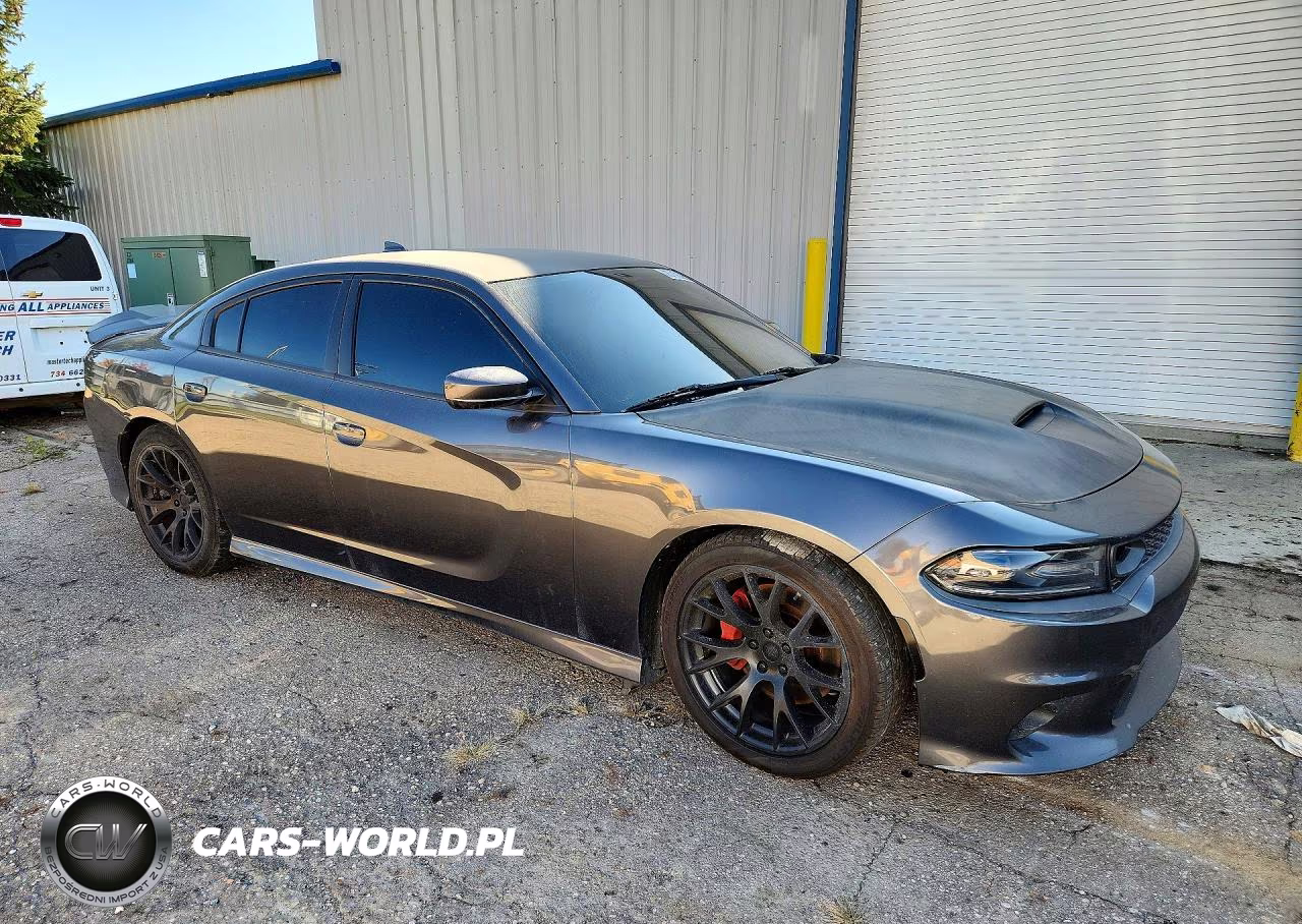 2019 Dodge Charger Scat Pack VIN:2C3CDXGJ8KH579184 - 4