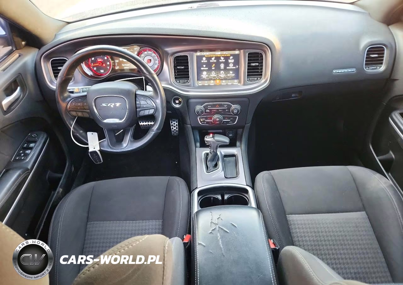 2019 Dodge Charger Scat Pack VIN:2C3CDXGJ8KH579184 - 8