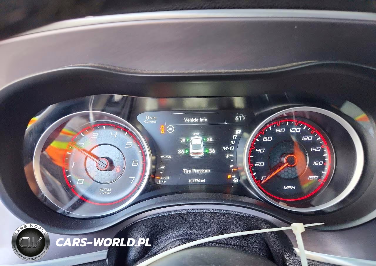 2019 Dodge Charger Scat Pack VIN:2C3CDXGJ8KH579184 - 9