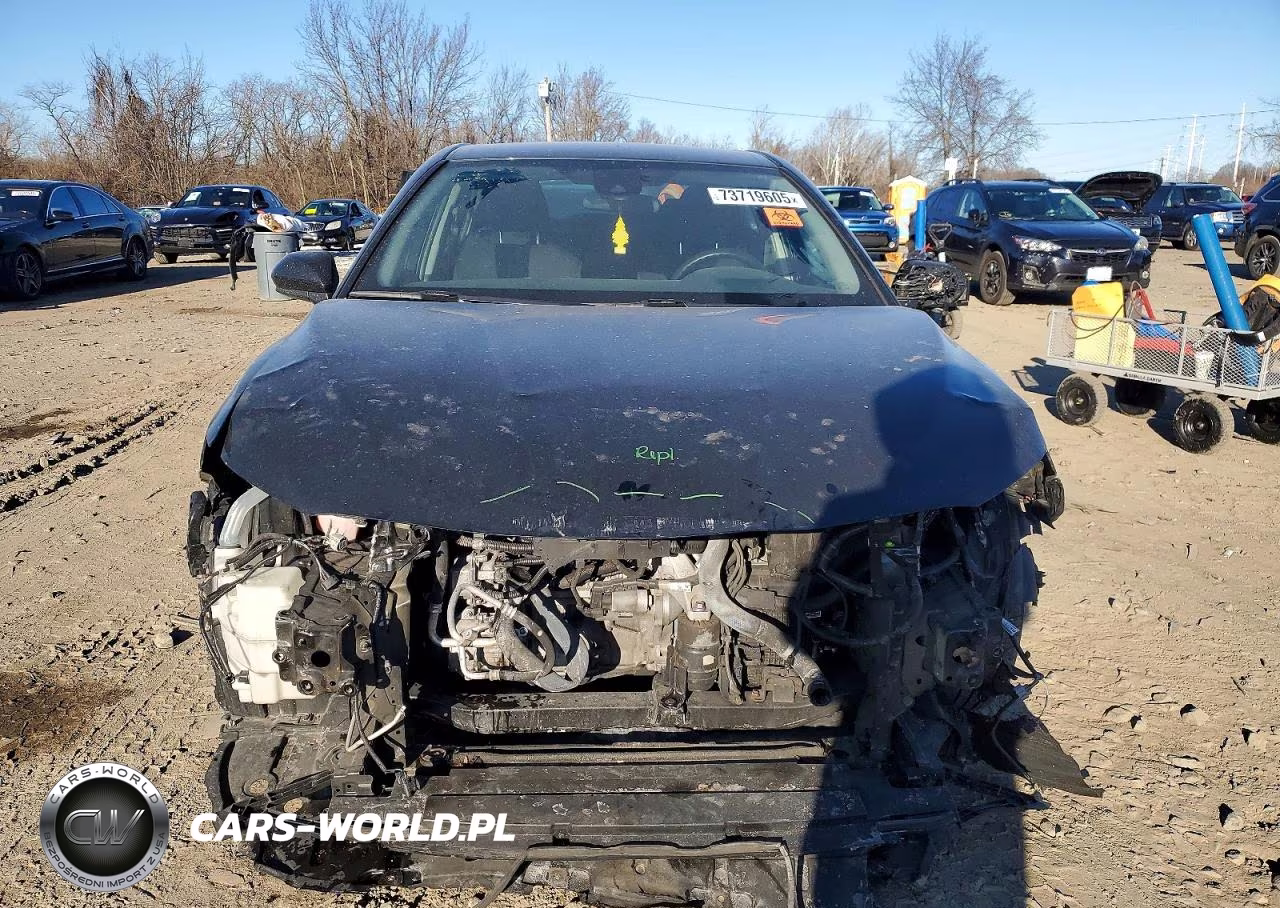 2020 Toyota Camry Le VIN:4T1C11AK4LU932579 - 5