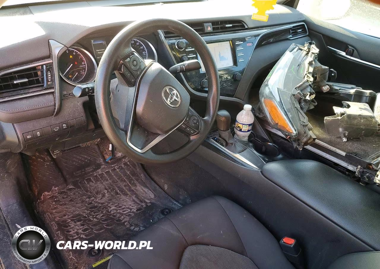 2020 Toyota Camry Le VIN:4T1C11AK4LU932579 - 8