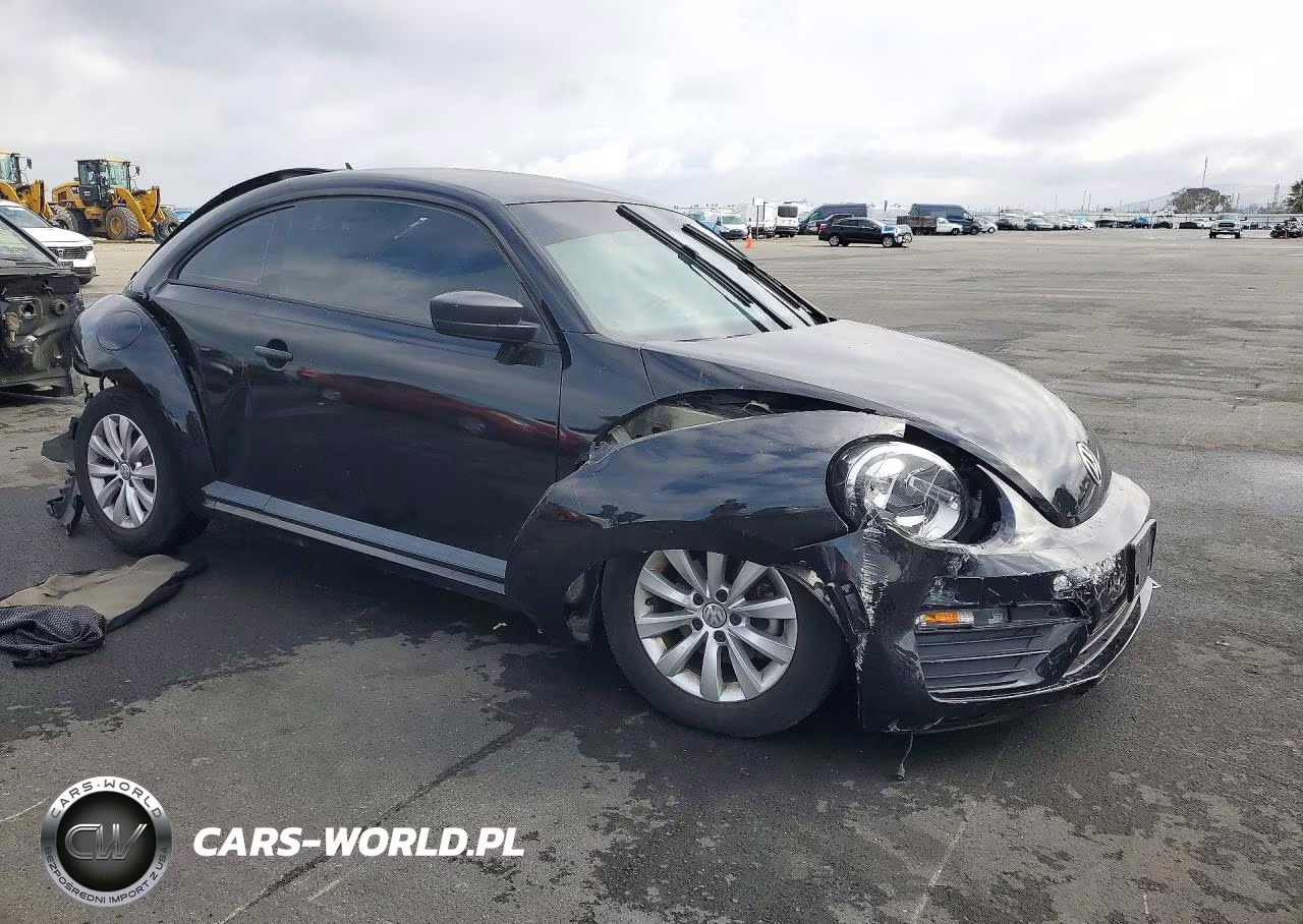 2018 Volkswagen Beetle S VIN:3VWFD7AT1JM716627 - 4