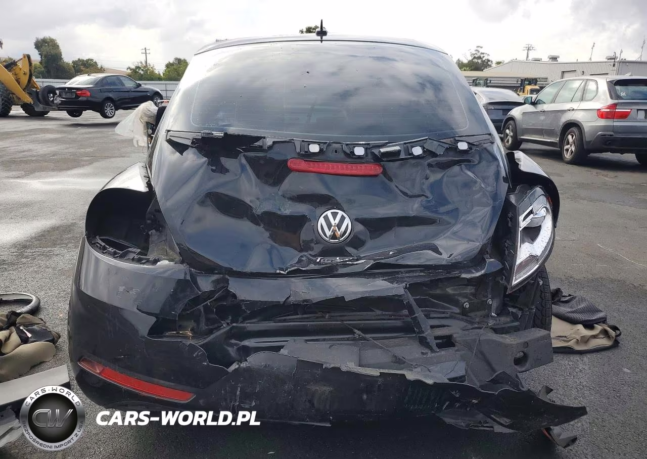 2018 Volkswagen Beetle S VIN:3VWFD7AT1JM716627 - 6