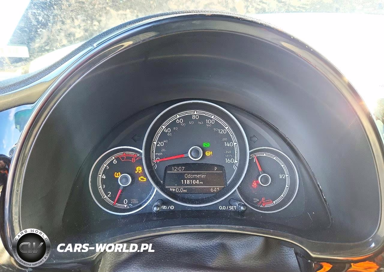 2018 Volkswagen Beetle S VIN:3VWFD7AT1JM716627 - 9