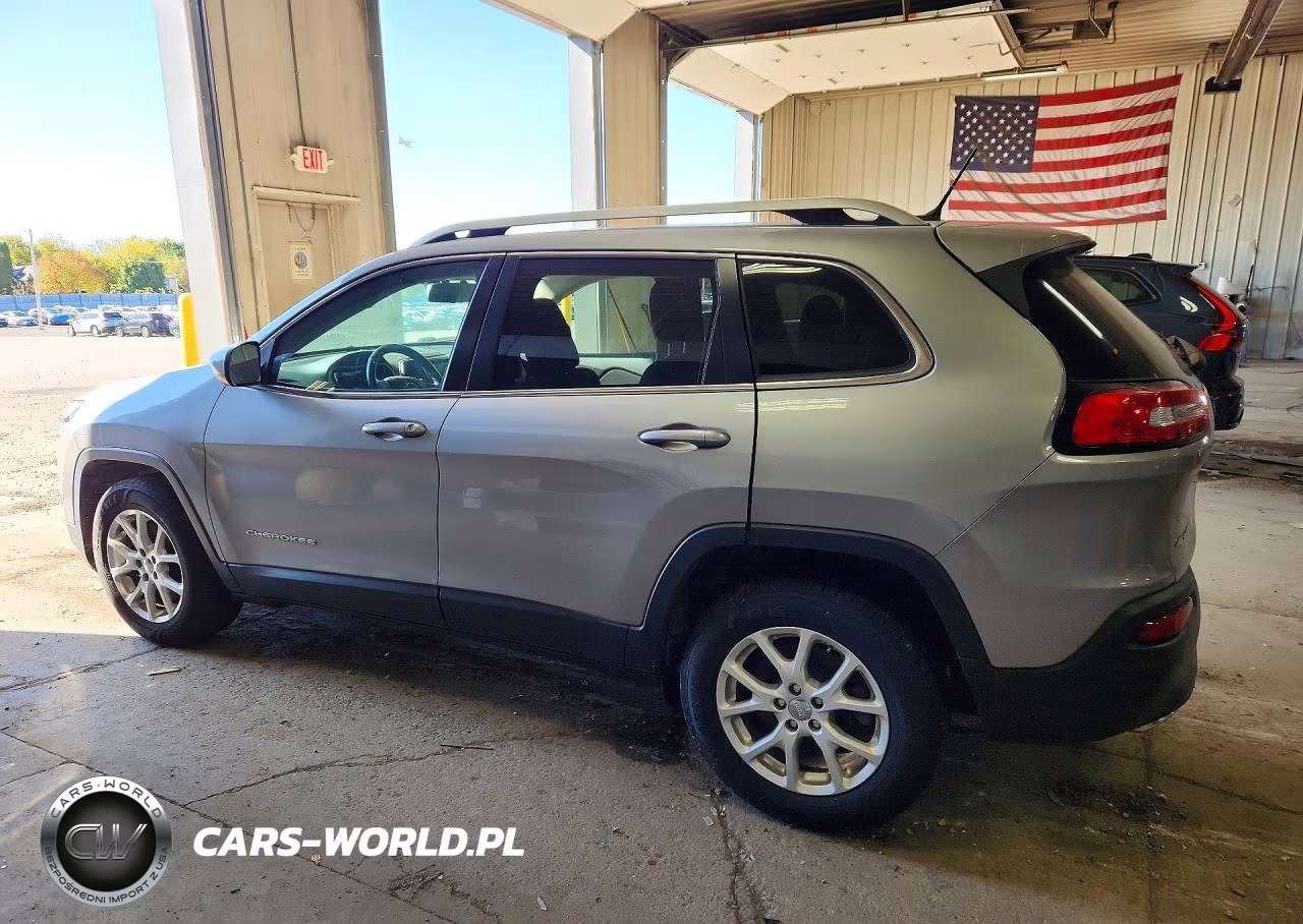 2015 Jeep Cherokee Latitude VIN:1C4PJMCS5FW774654 - 2