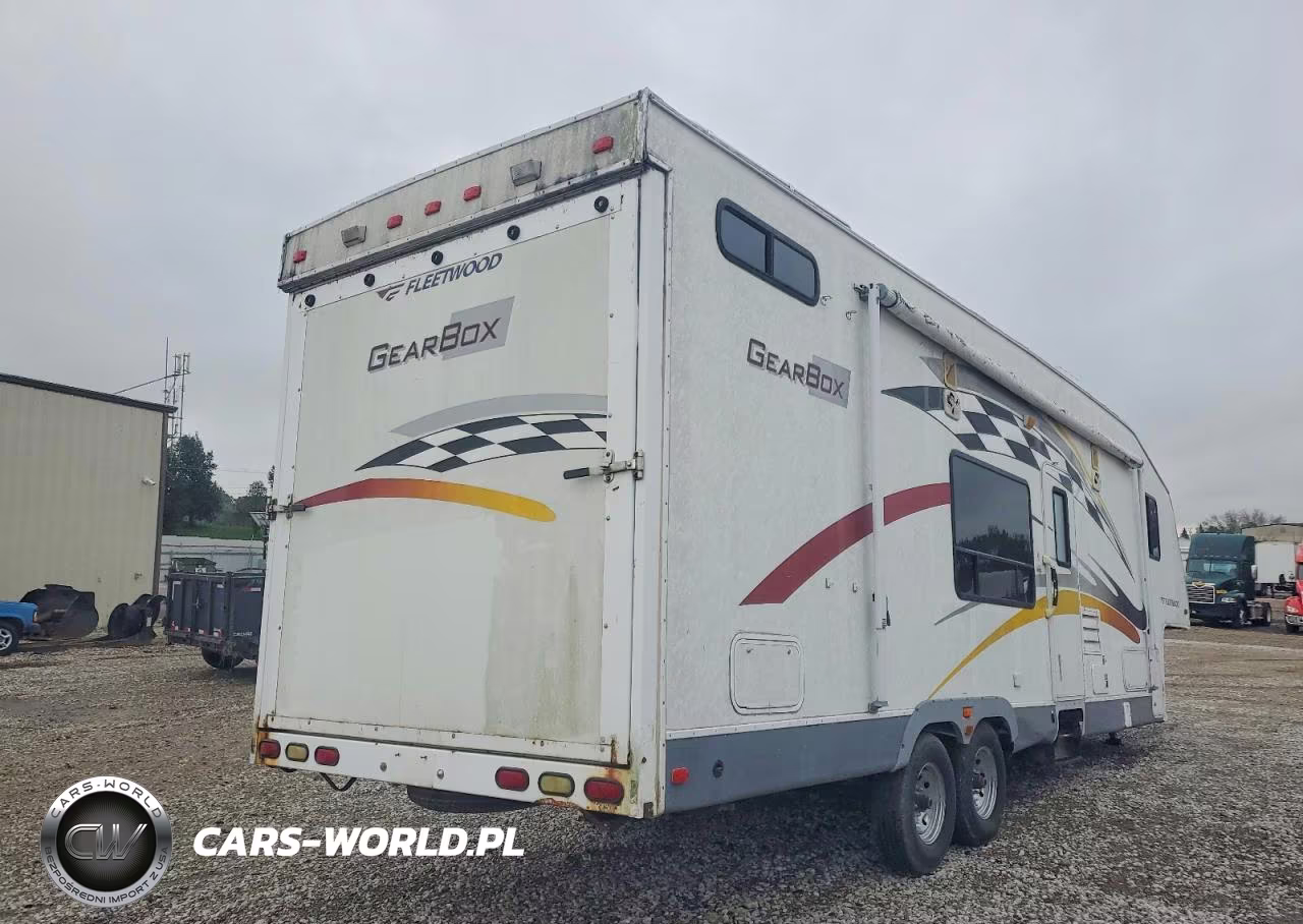 2005 Fleetwood Gearbox Camper VIN:4CE7F332051500702 - 4