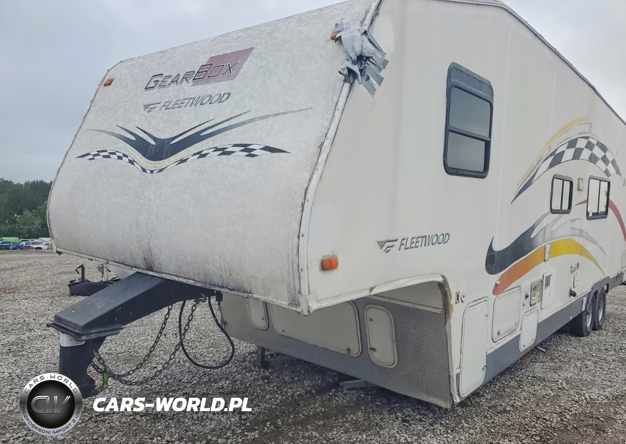2005 Fleetwood Gearbox Camper VIN:4CE7F332051500702 - 9