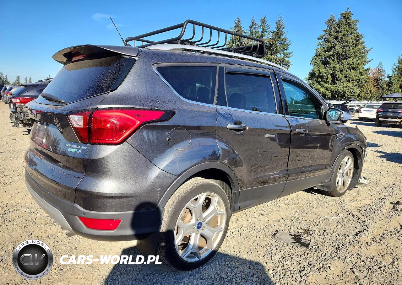 2019 Ford Escape Titanium VIN:1FMCU9J95KUA42416 - 3