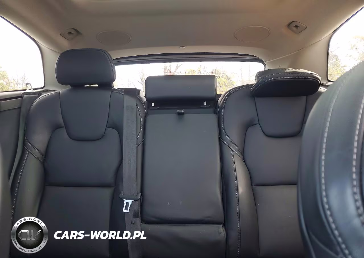 2023 Volvo Xc60 Ultimate VIN:YV4062RA7P1205743 - 10