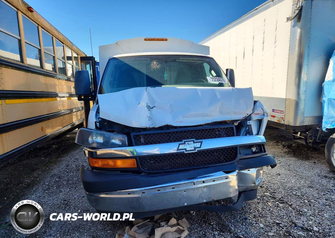2017 Chevrolet Express G3500 VIN:1GB0GRFF0H1164855 - 5