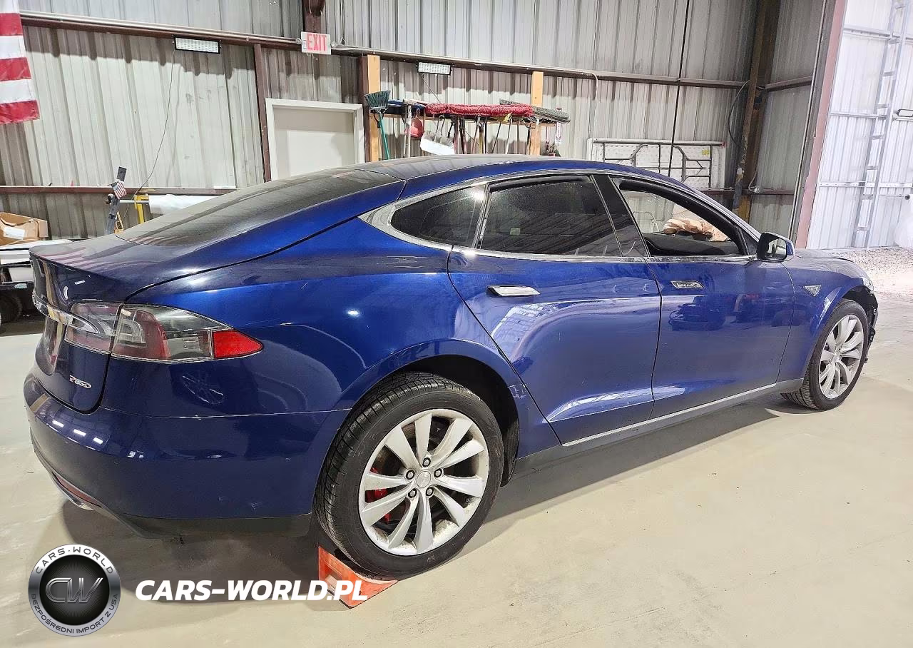 2015 Tesla Model S VIN:5YJSA1E48FF116208 - 3