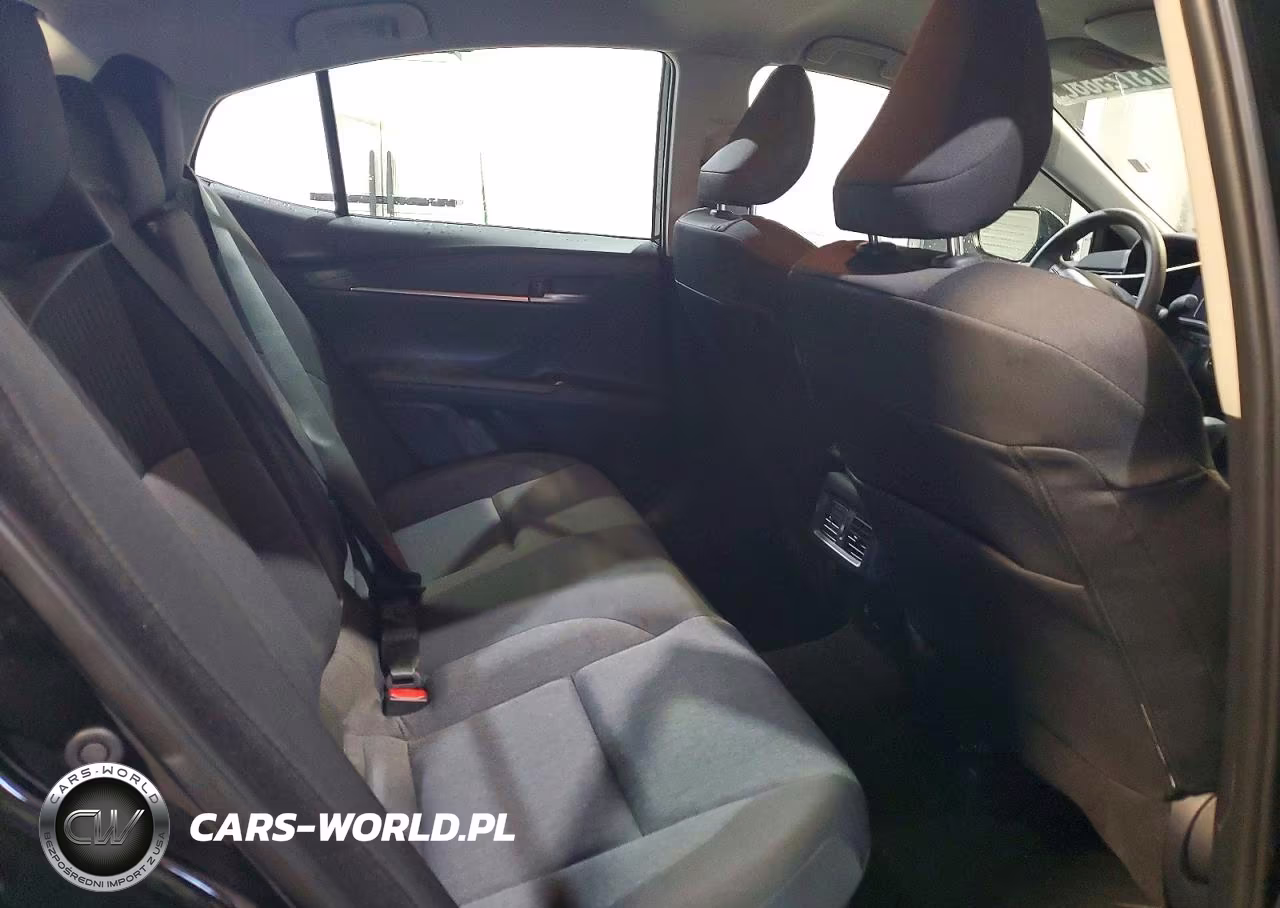 2026 Toyota Camry Le VIN:4T1DAACK7TU282163 - 10
