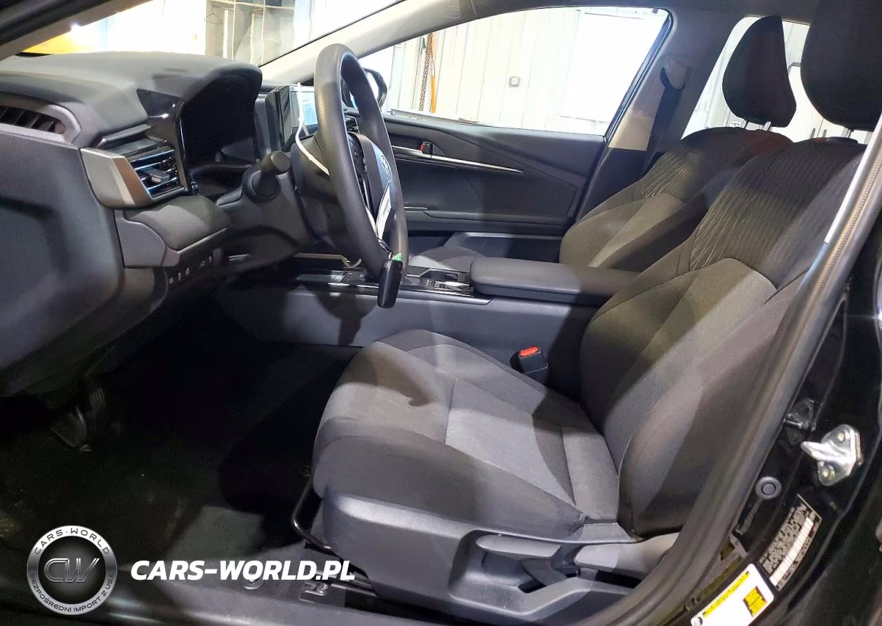 2026 Toyota Camry Le VIN:4T1DAACK7TU282163 - 7