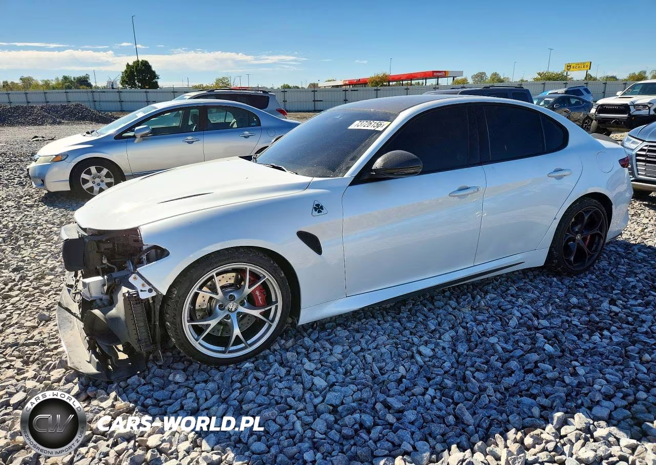 2019 Alfa Romeo Giulia Quadrifoglio – zdjęcie 1 z 12