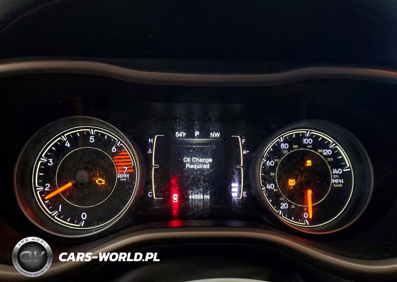 2016 Jeep Cherokee Sport VIN:1C4PJMAB2GW219682 - 9