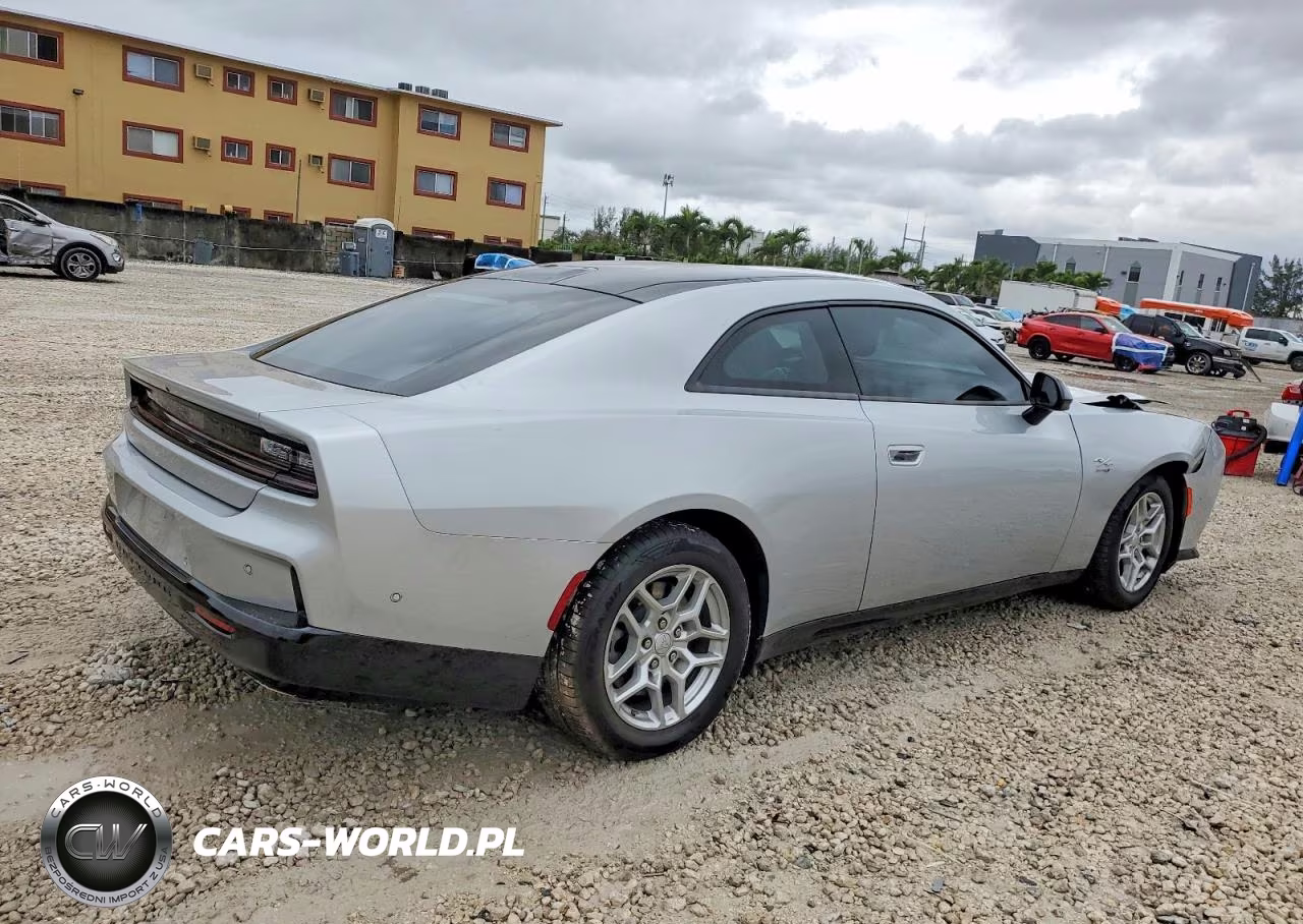 2025 Dodge Charger Daytona R VIN:2C3CDBCK0SR537040 - 3