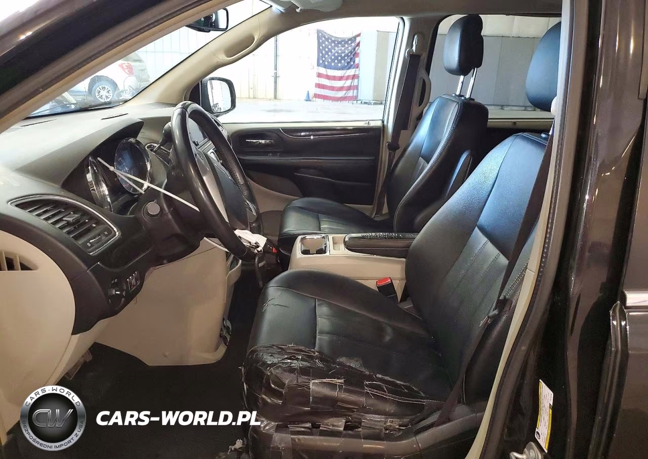 2015 Chrysler Town & Country Touring VIN:2C4RC1BG4FR726733 - 7