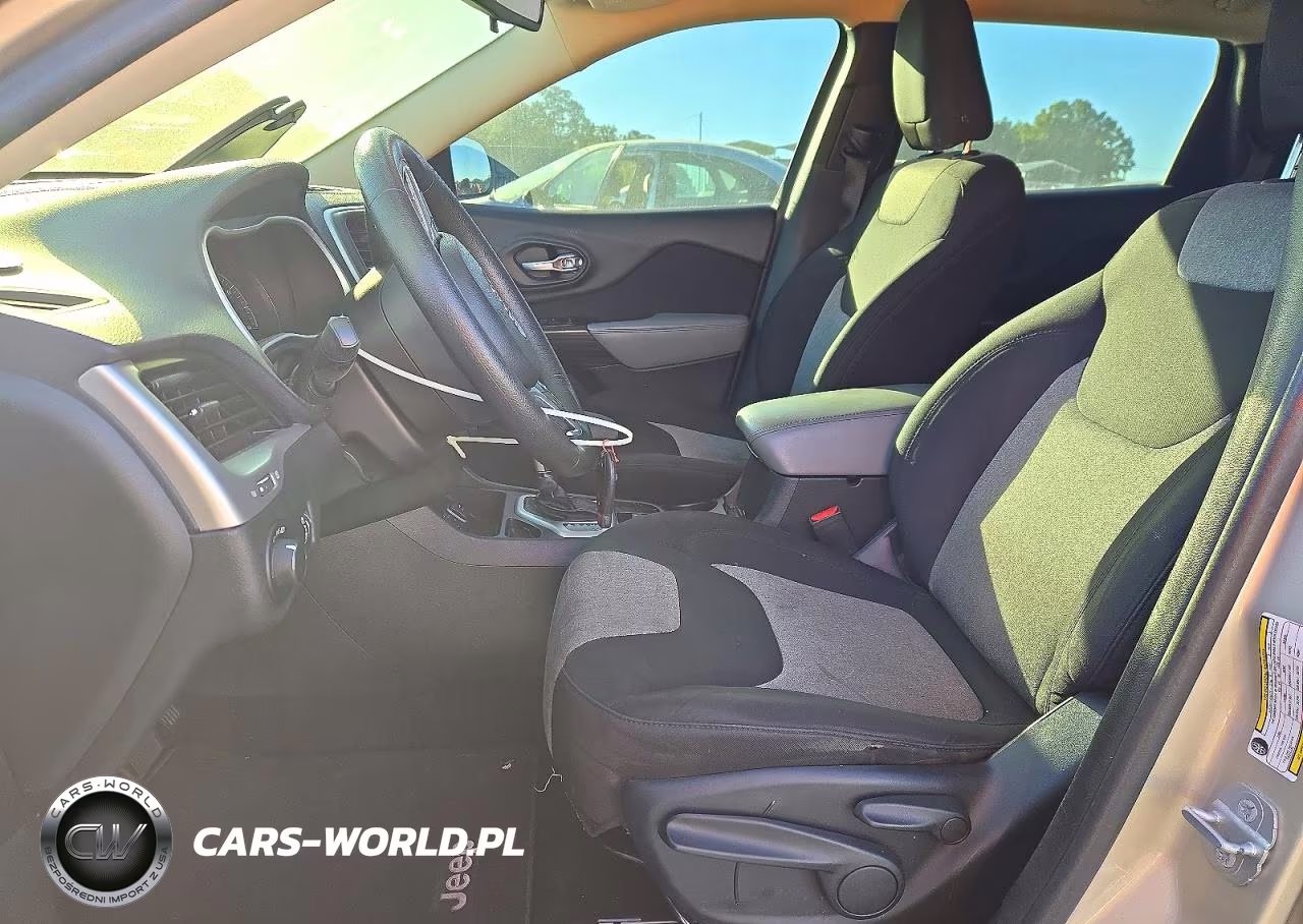2014 Jeep Cherokee Sport VIN:1C4PJLAB0EW247262 - 7
