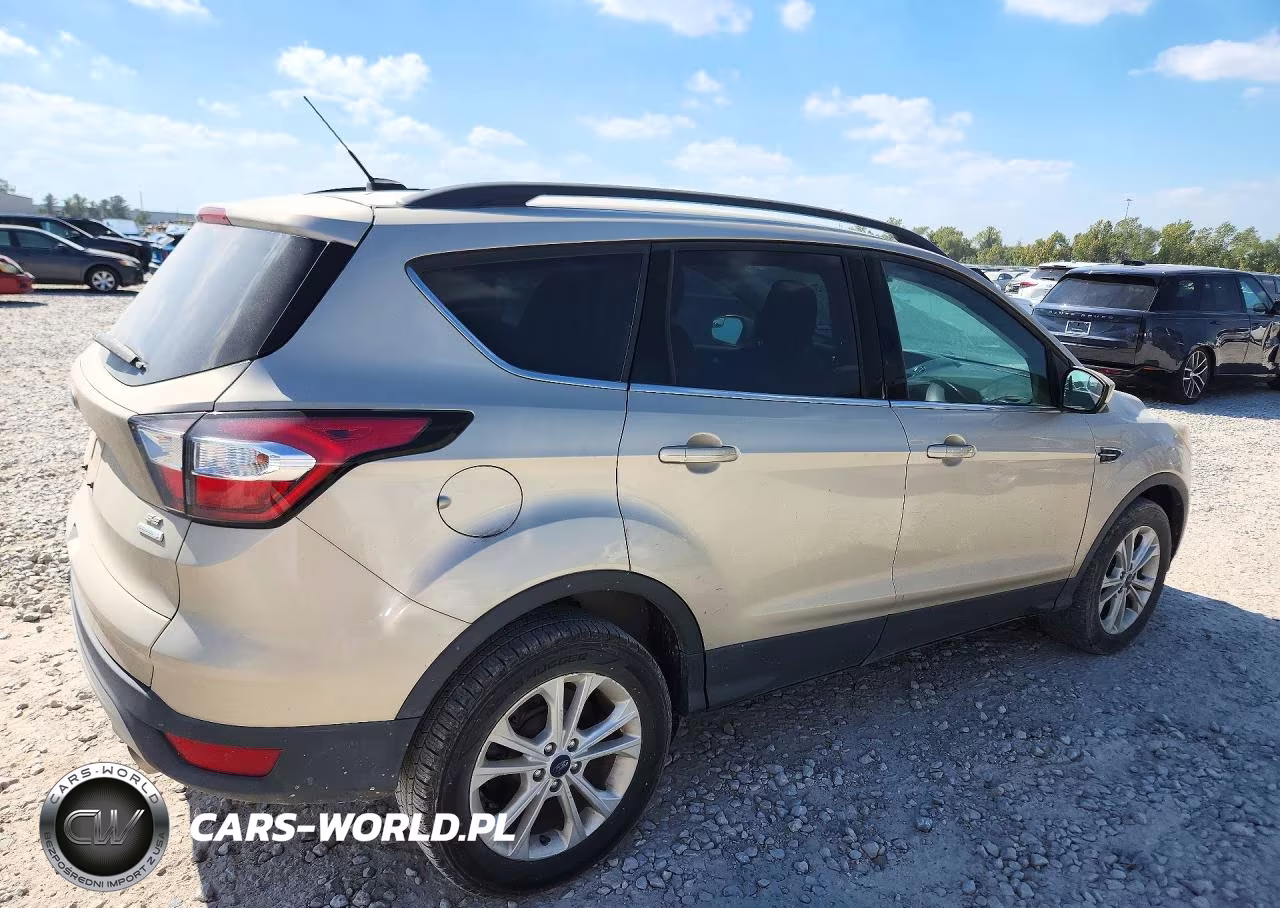 2018 Ford Escape Se VIN:1FMCU0GD8JUC70075 - 3