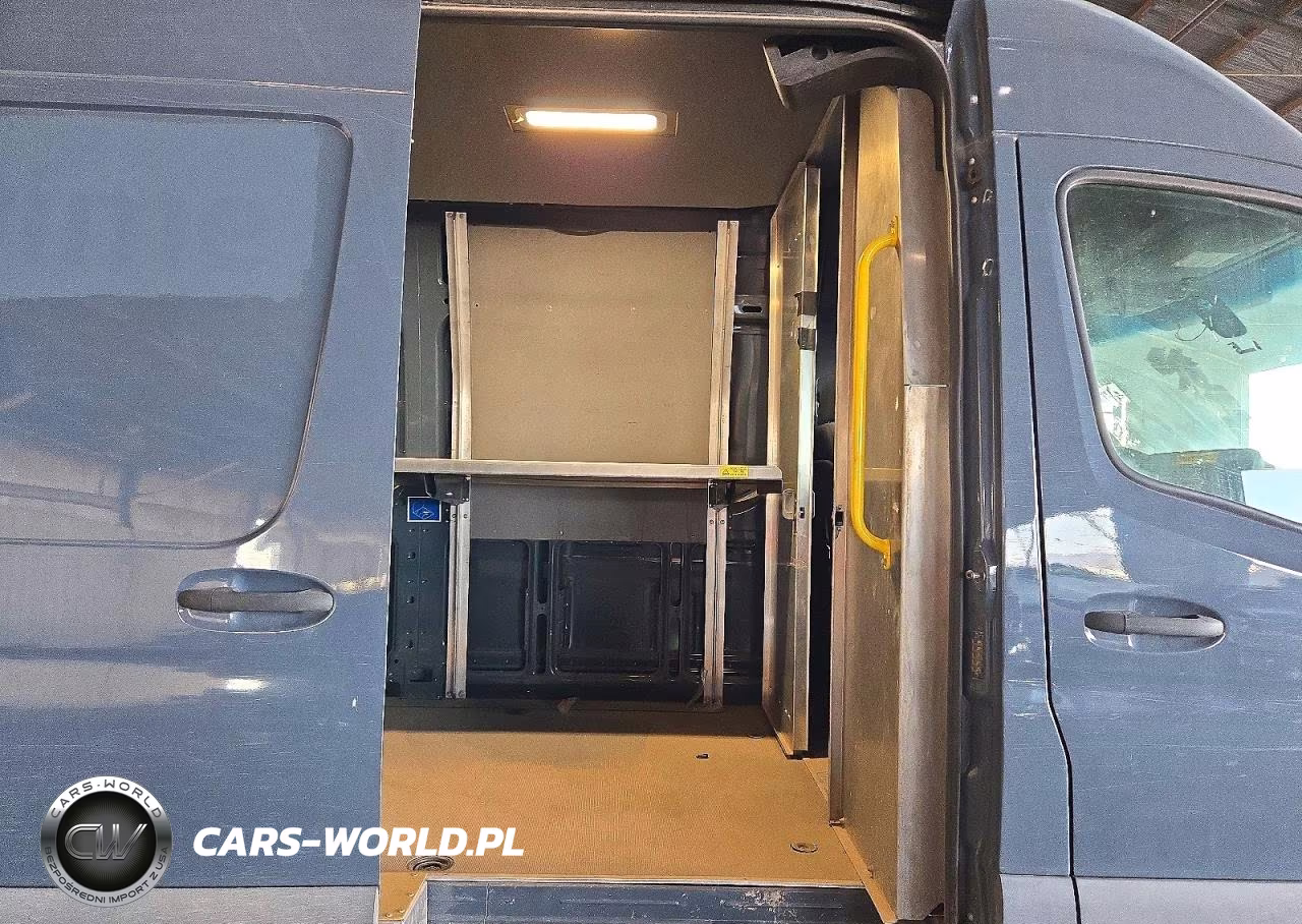 2019 Mercedes-Benz Sprinter 2500-3500 VIN:WD4PF0CD4KP053313 - 10