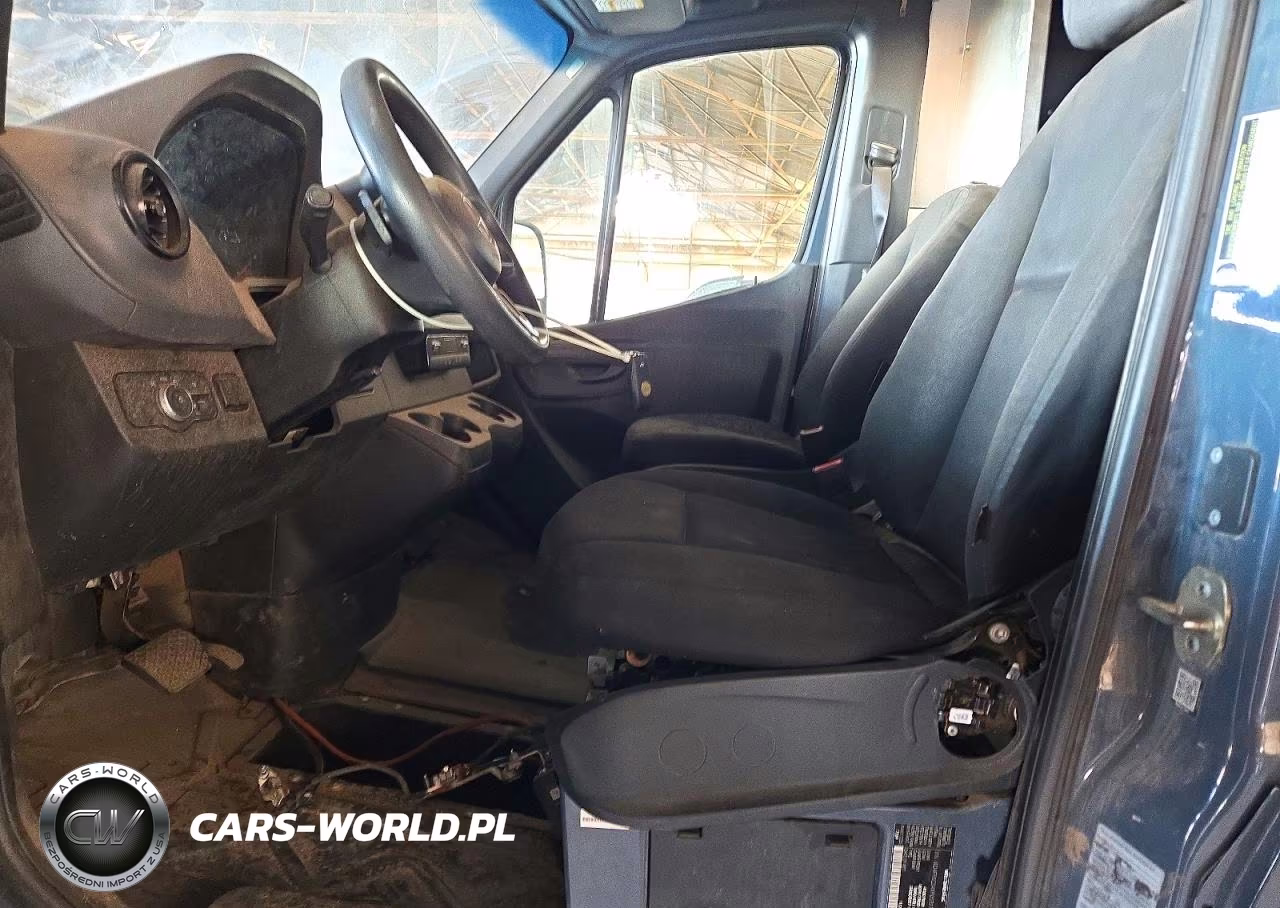 2019 Mercedes-Benz Sprinter 2500-3500 VIN:WD4PF0CD4KP053313 - 7