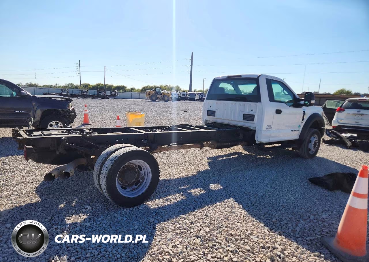 2019 Ford F550 Super Duty VIN:1FDUF5GT3KDA04497 - 3