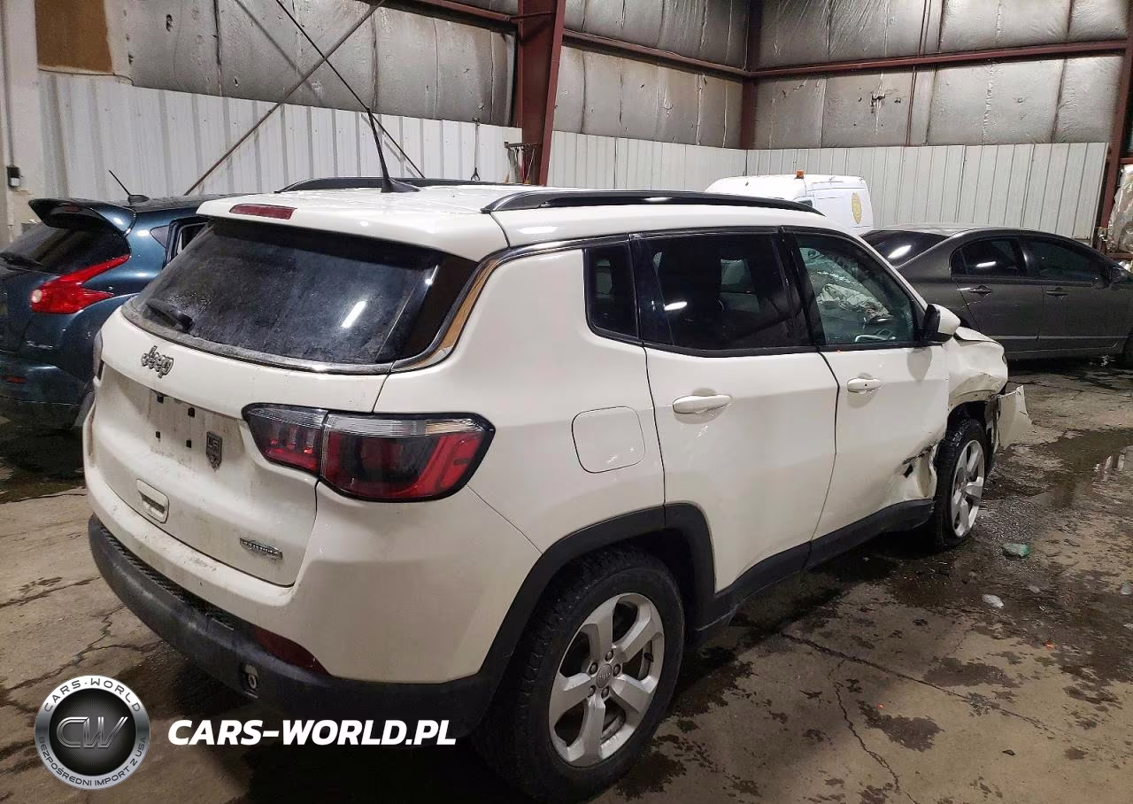 2018 Jeep Compass Latitude VIN:3C4NJCBB1JT503401 - 3