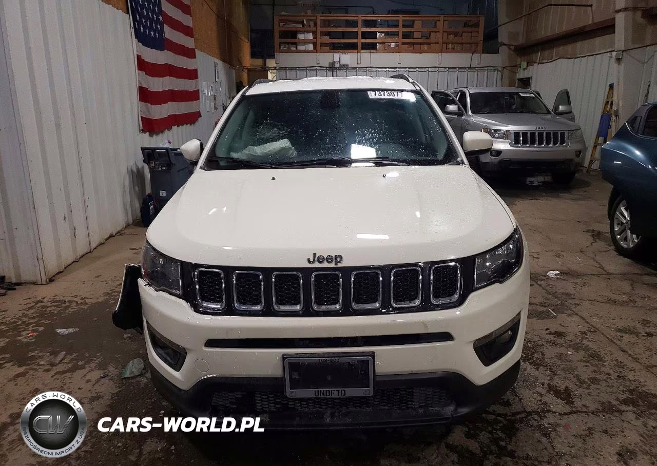 2018 Jeep Compass Latitude VIN:3C4NJCBB1JT503401 - 5