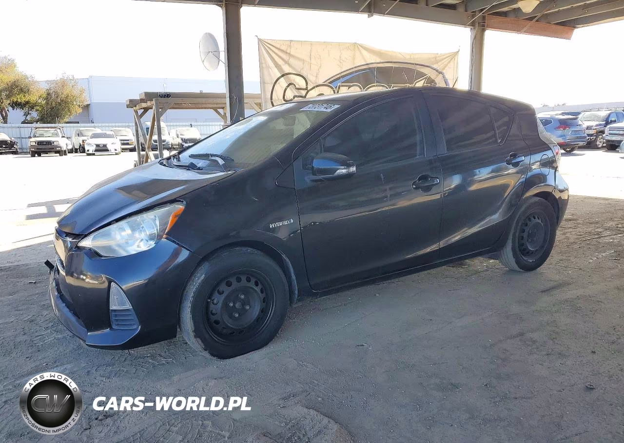 2014 Toyota Prius C Two
