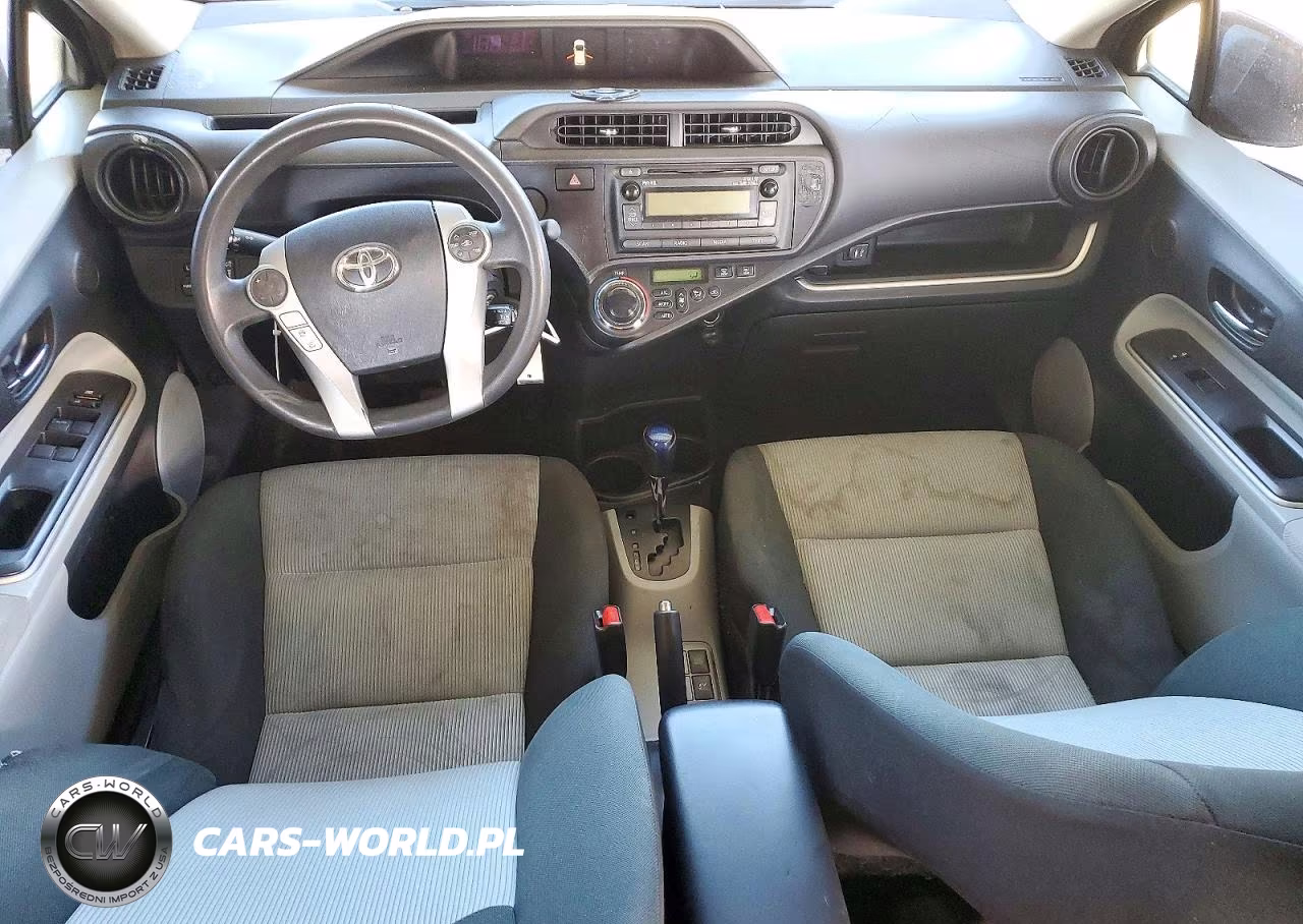 2014 Toyota Prius C Two VIN:JTDKDTB34E1072651 - 8