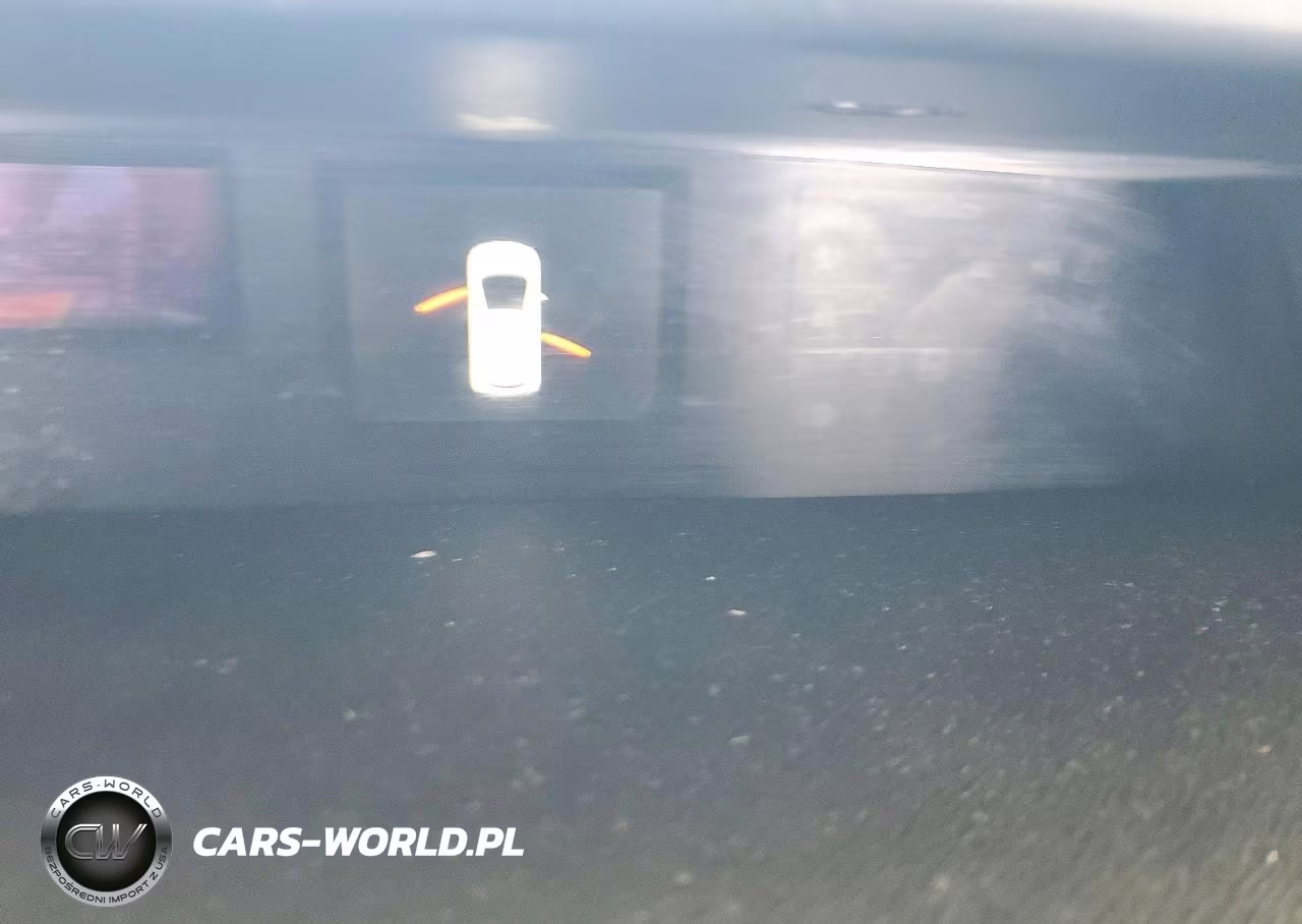 2014 Toyota Prius C Two VIN:JTDKDTB34E1072651 - 9