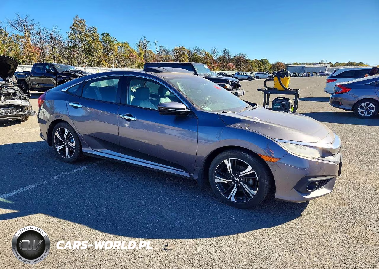 2016 Honda Civic Touring VIN:2HGFC1F94GH633282 - 4