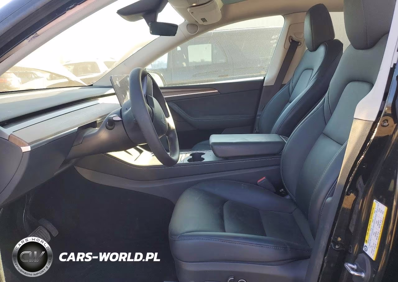 2024 Tesla Model Y VIN:7SAYGAEE9RF207206 - 7