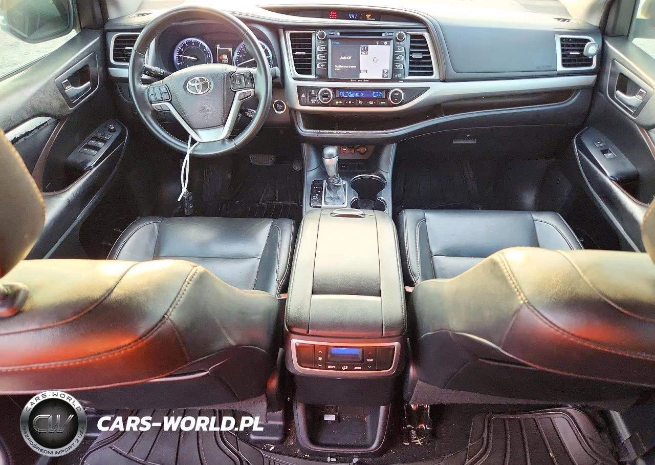 2019 Toyota Highlander Xle VIN:5TDKZRFH7KS332470 - 8