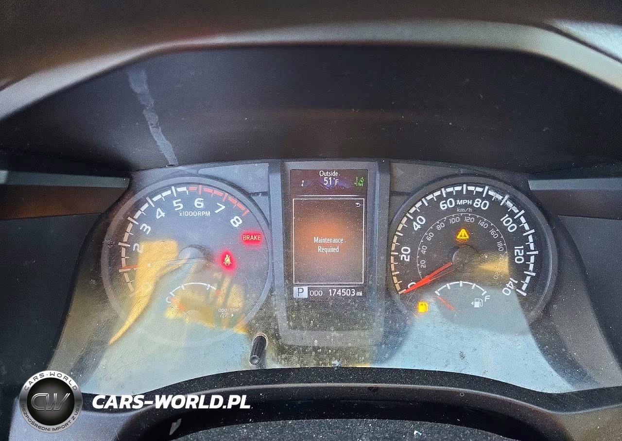 2019 Toyota Tacoma Sr VIN:5TFAX5GN2KX157134 - 9