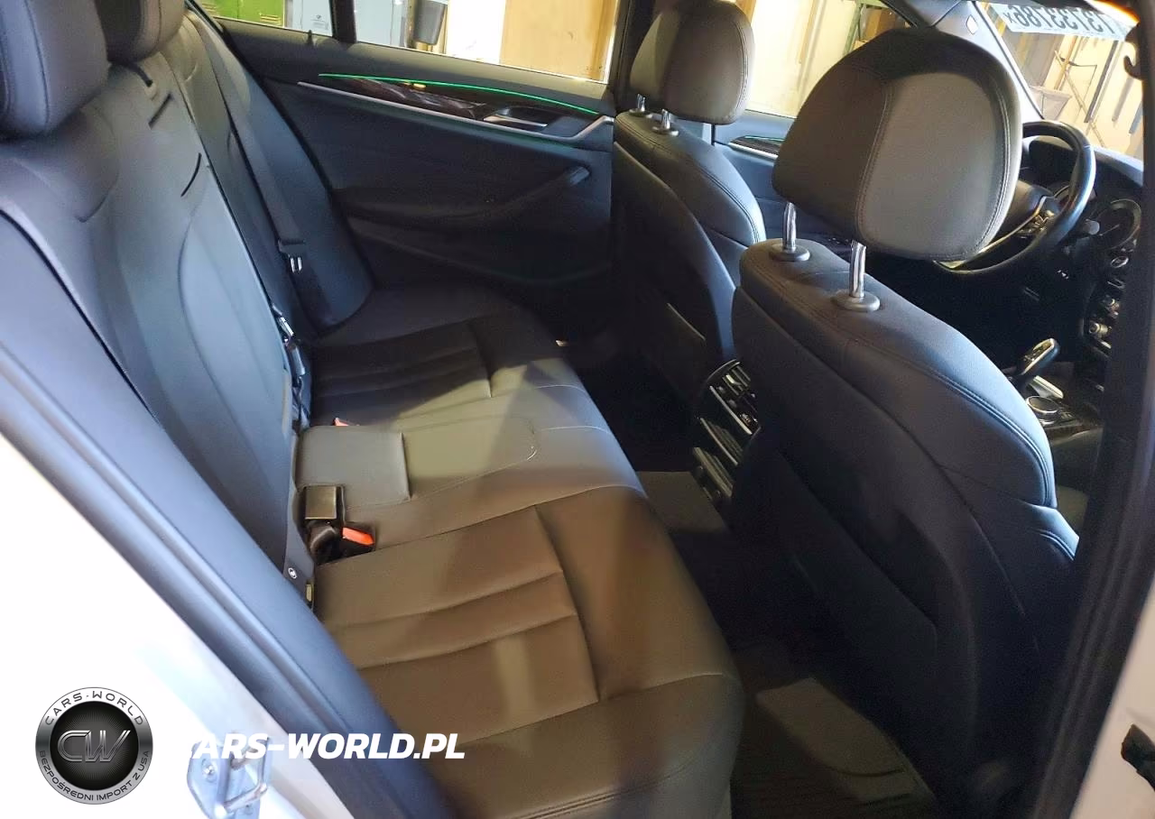 2019 BMW 530Xe VIN:WBAJB1C52KB375324 - 10